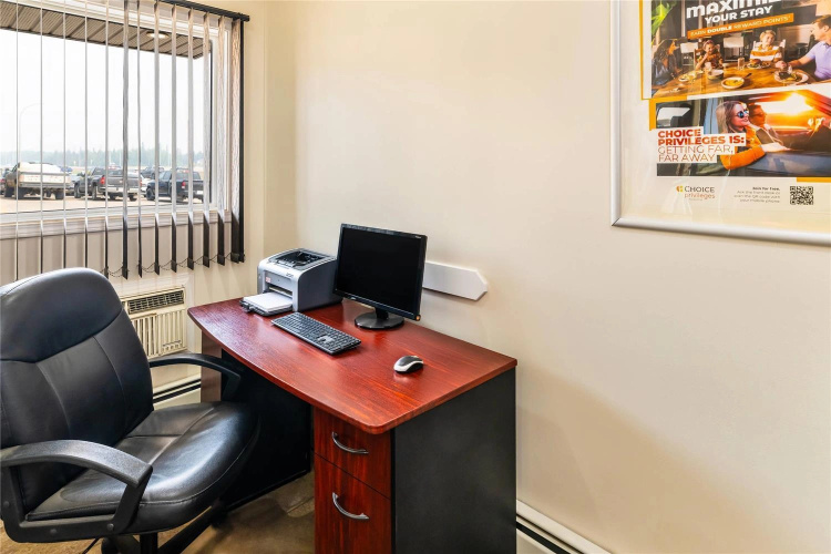 Econolodge Inn And Suites High