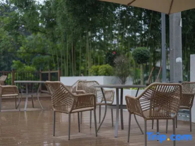 YIXINGMANJUHOTEL