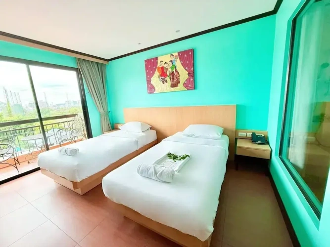 Standard Double room with city view