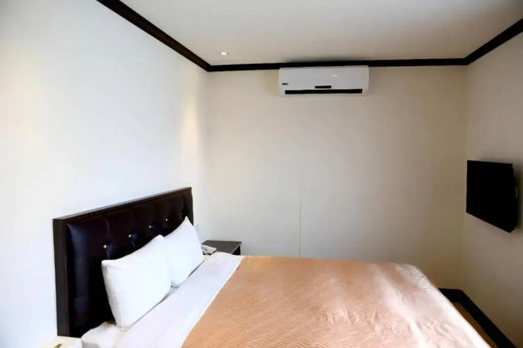 Holiday Commerce Hotel(台東假期商務旅館)