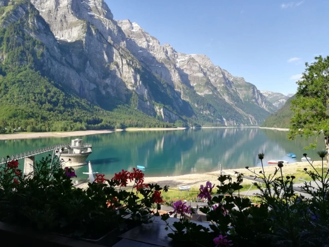 Standard Twin room with balcony and with lake view