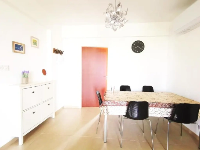 3 Bedrooms Apartment