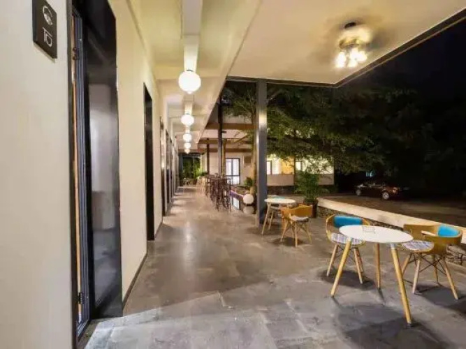 Shishan Xiuli Hostel