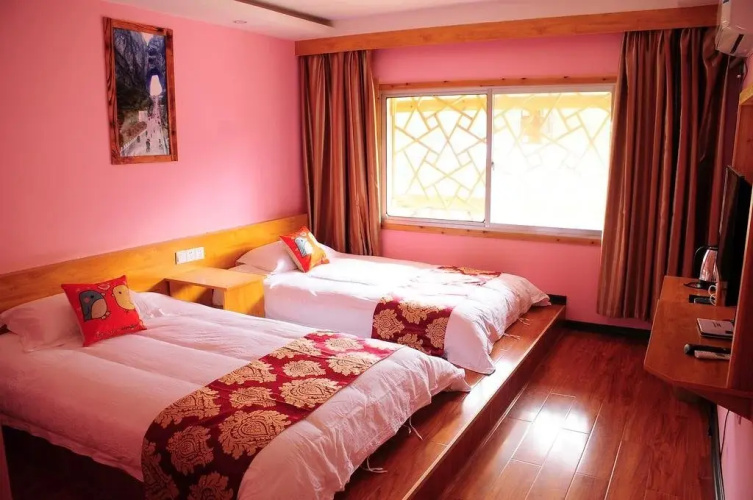 Qingfengge Hostel