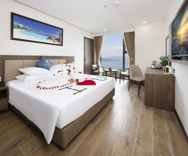 Miracle Luxury Hotel