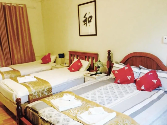 Standard Triple room