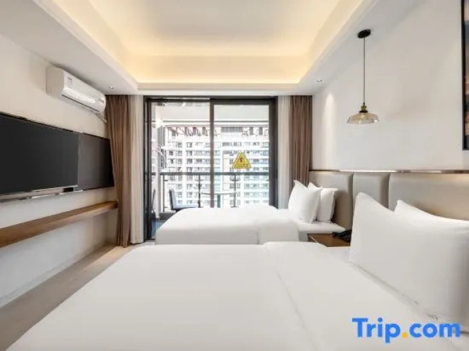 Comfort Twin room with balcony and with city view