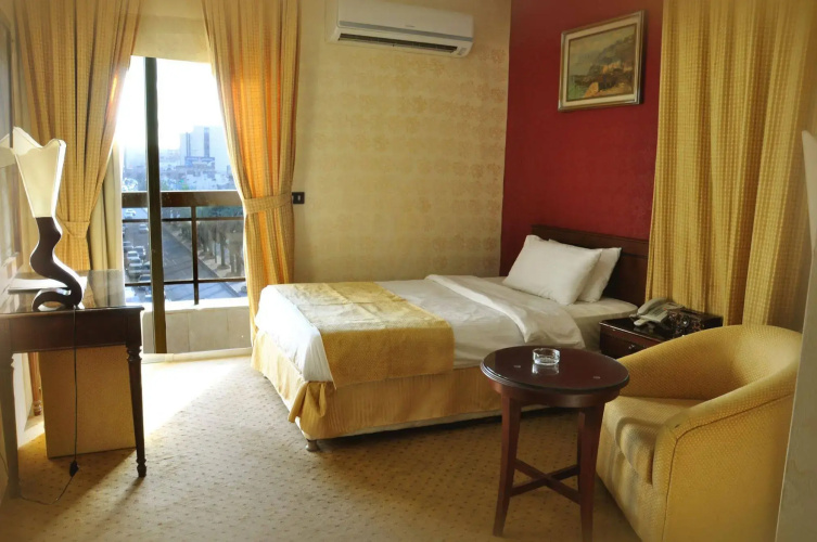 Al Higgi Hotel