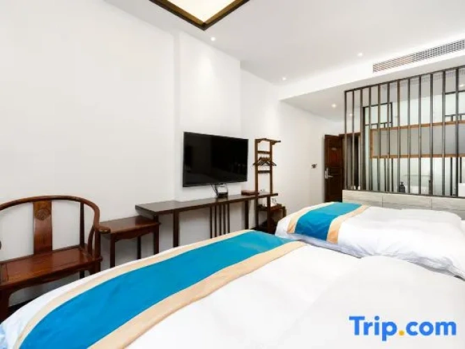 Deluxe Twin room with balcony and with river view