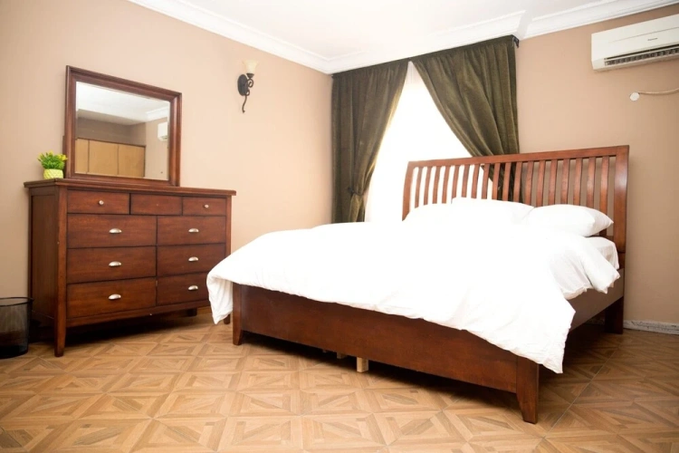 2 Bedrooms Apartment