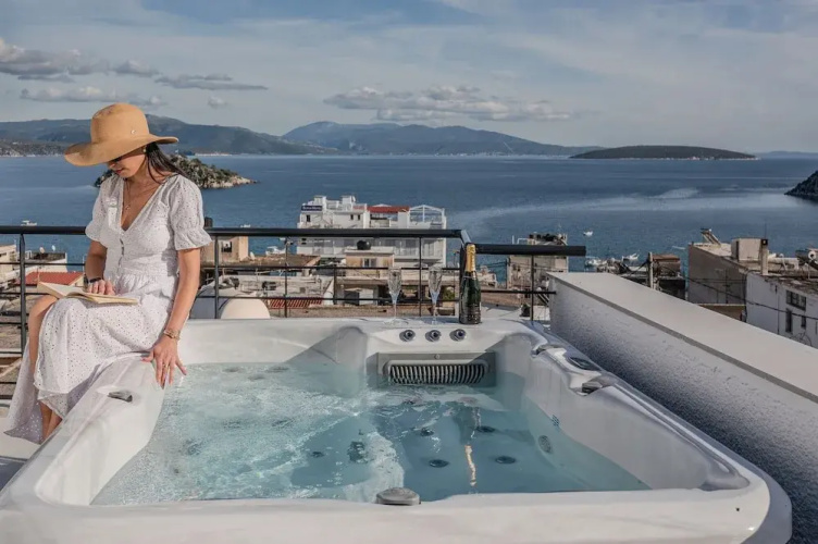 Noma Suites Tolo