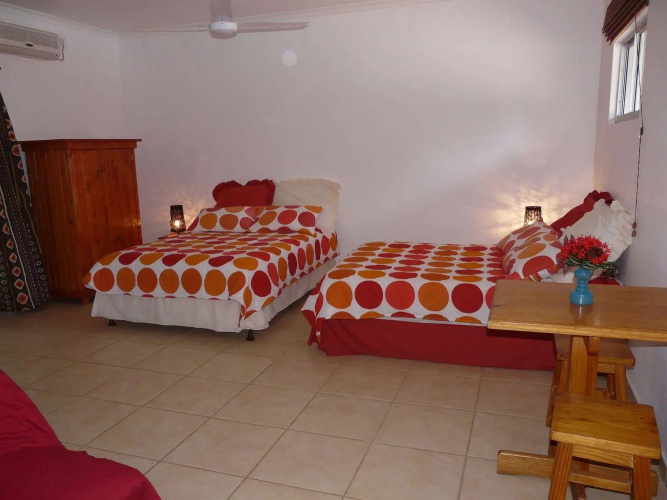 Flamboyant Lodge & Restaurant