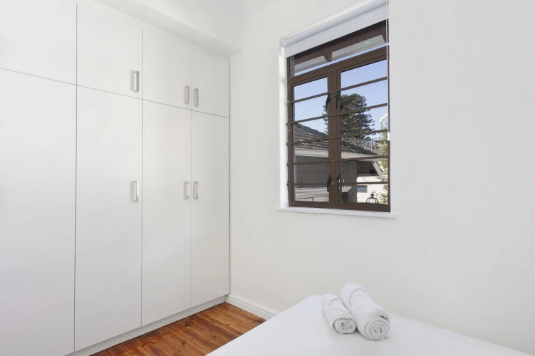 Bradwell House by HostAgents