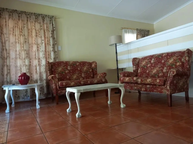 Standard Family room with garden view
