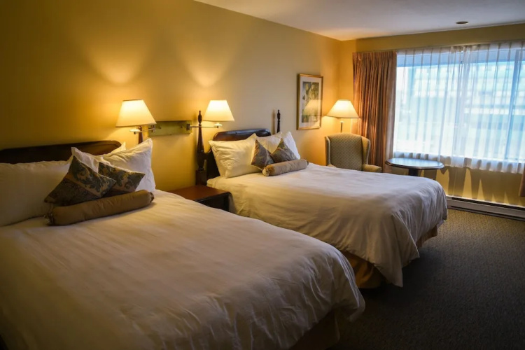 Pacific Inn