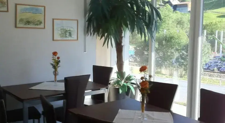Come-In Motel