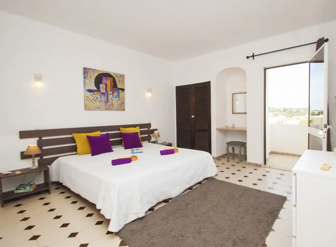 2 Bedrooms Apartment with balcony and with pool view