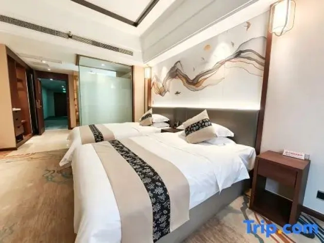 Deluxe Double Suite