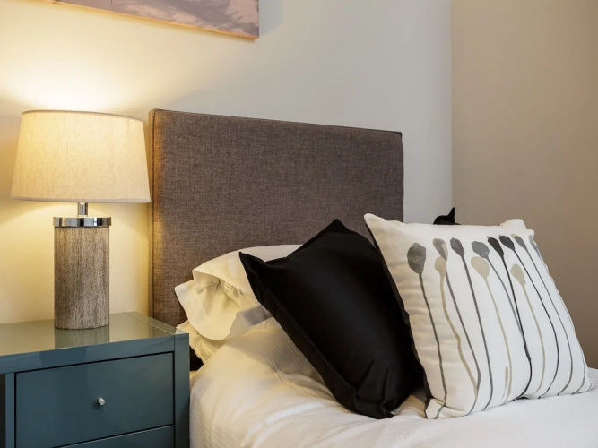 Upper Strand Apartment