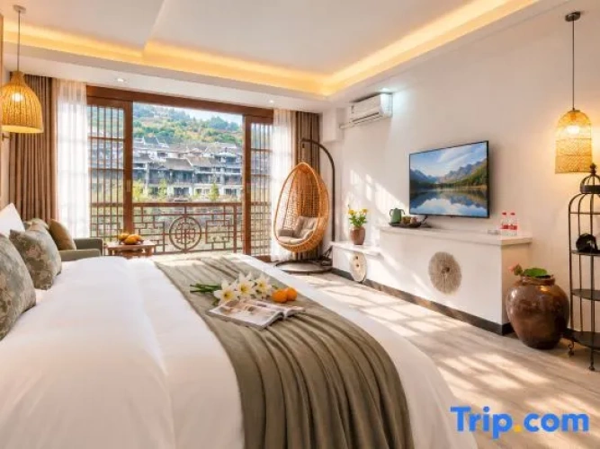 Standard Double room with river view