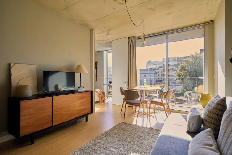 2 Bedrooms Family Apartment with balcony