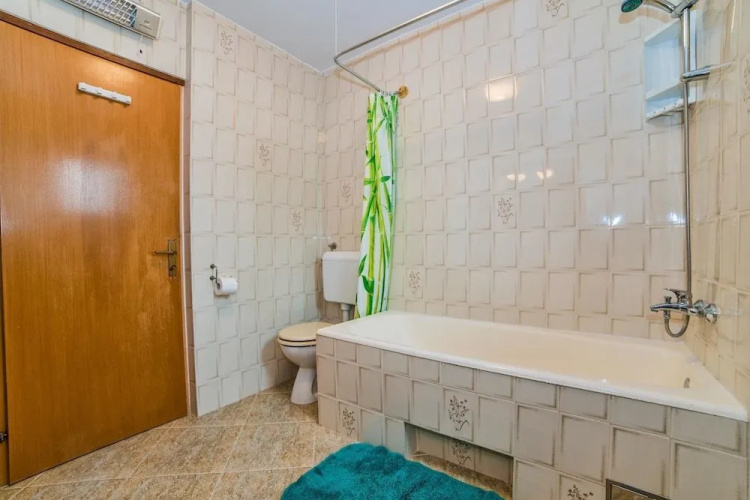 Apartments Paliaga