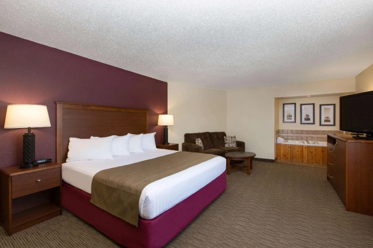 Deluxe Double Suite