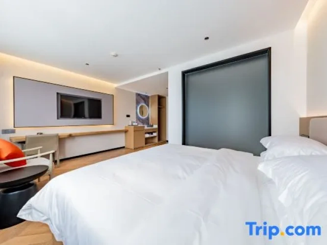 Executive Double room with street view