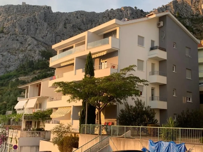 2 Bedrooms Superior Twin Apartment with balcony and with sea view