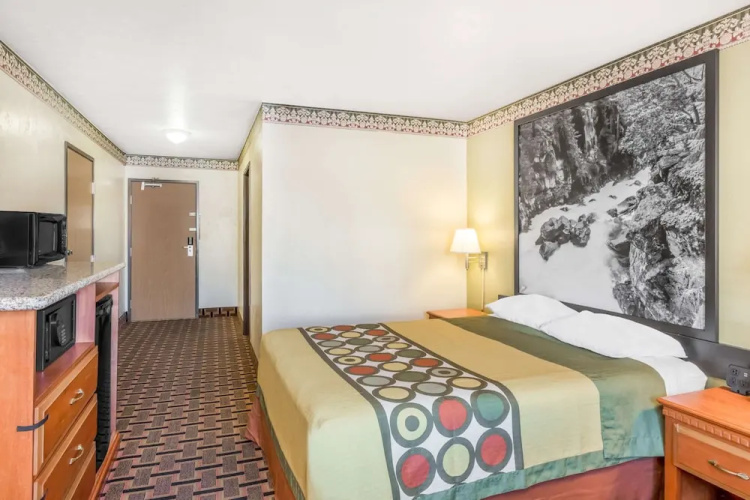 Super 8 Grants Pass