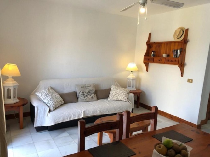 Apartment with partial sea view