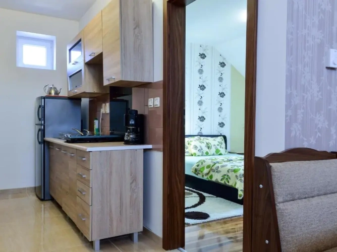 2 Bedrooms Apartment with garden view