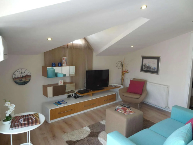 Aura Suites
