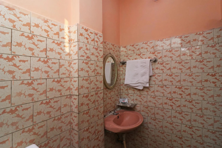 OYO 26791 Hotel Amar Palace
