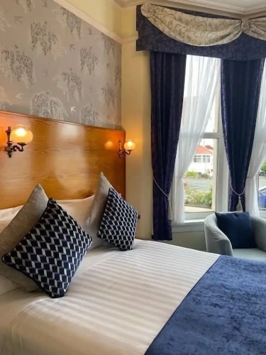 Superior Double Basement room with sea view