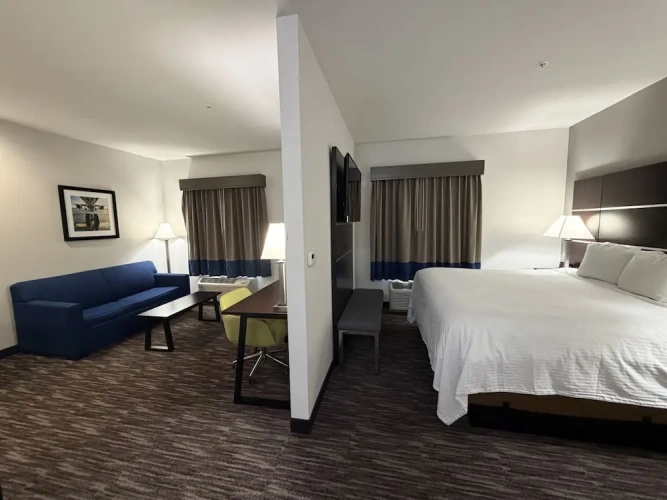 1 Bedroom Suite with balcony