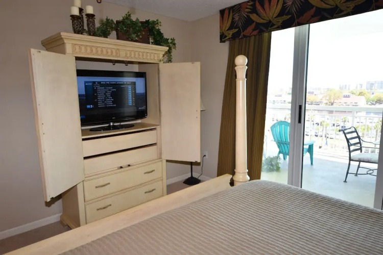 North Tower Apartment 207