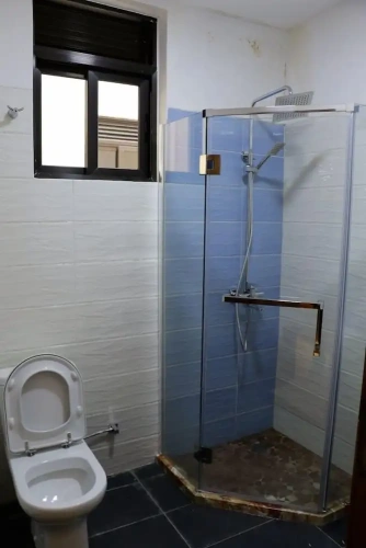 3 Bedrooms Apartment
