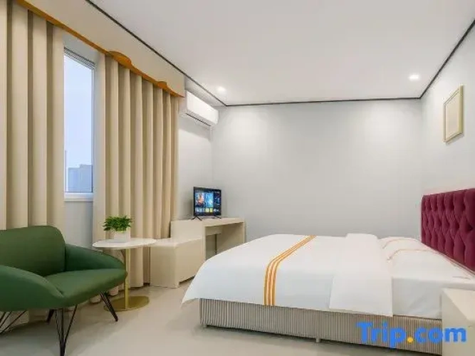 Standard Double room with city view