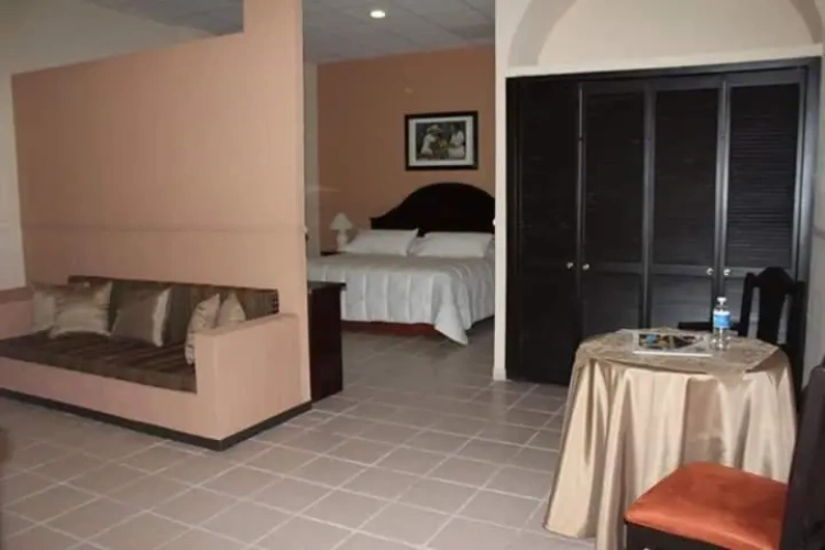 Deluxe Suite