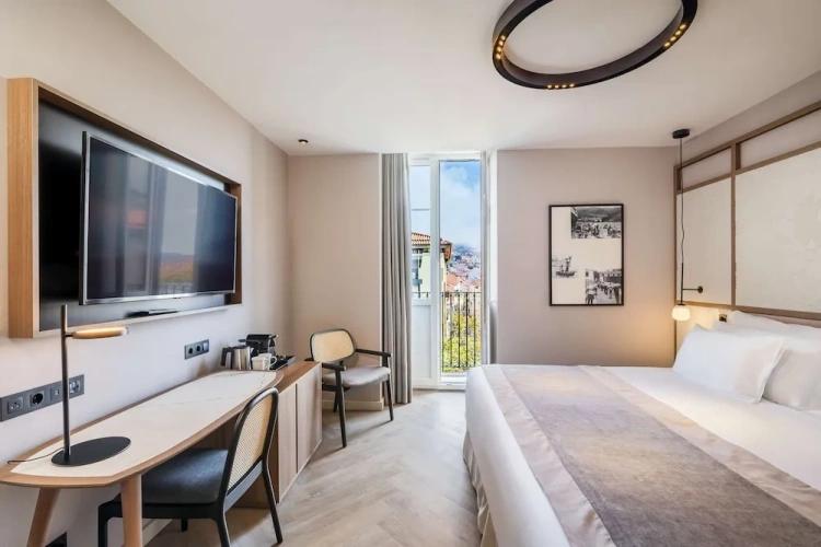 Deluxe room with city view