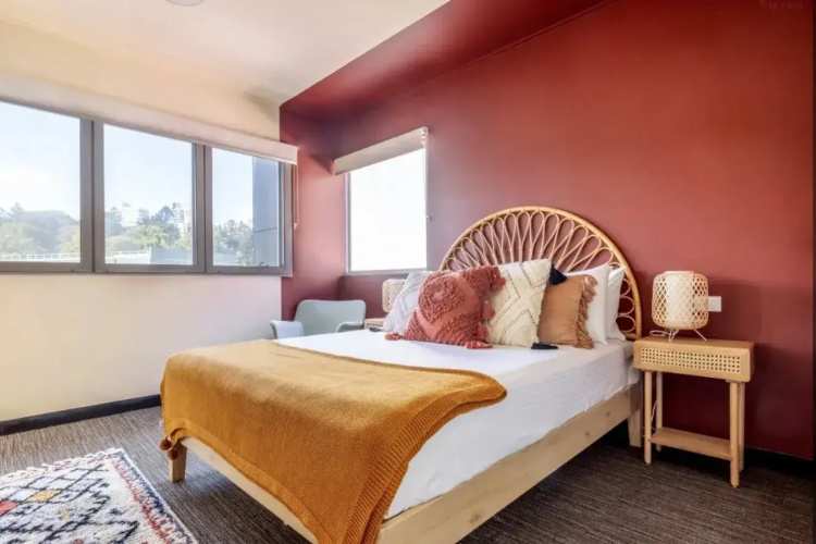 Roamer Brisbane Hotel
