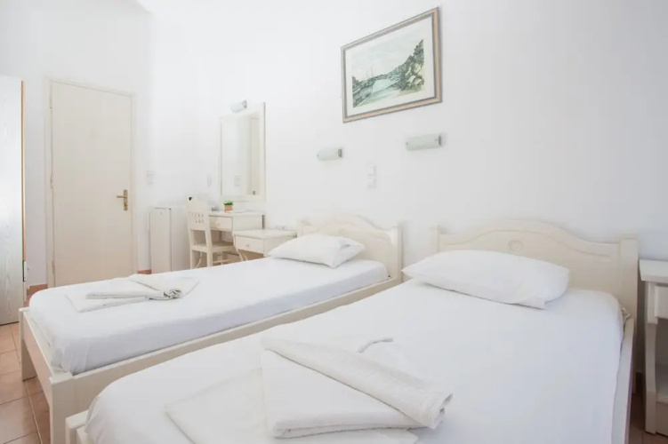 Louiza Hotel