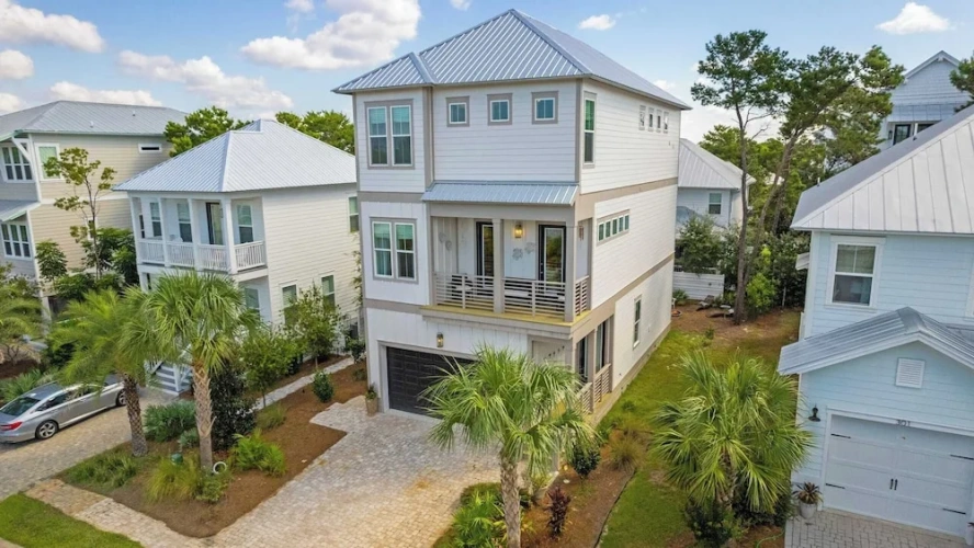 4 Bedrooms Cottage