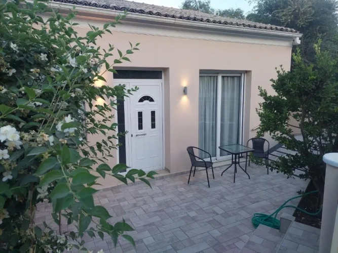 2 Bedrooms Cottage