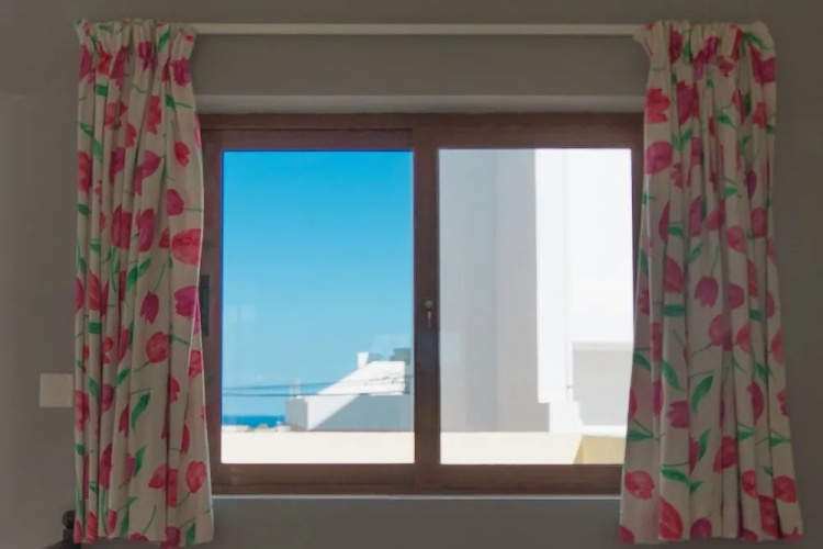 Well Located Townhouse & Courtyard Kalka