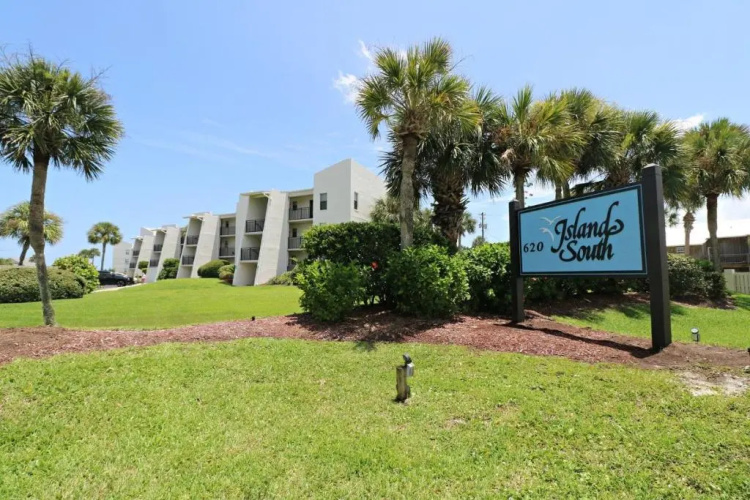 Island South 22