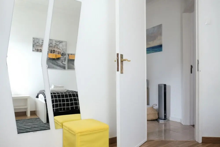 06 Olive Grove Apartment