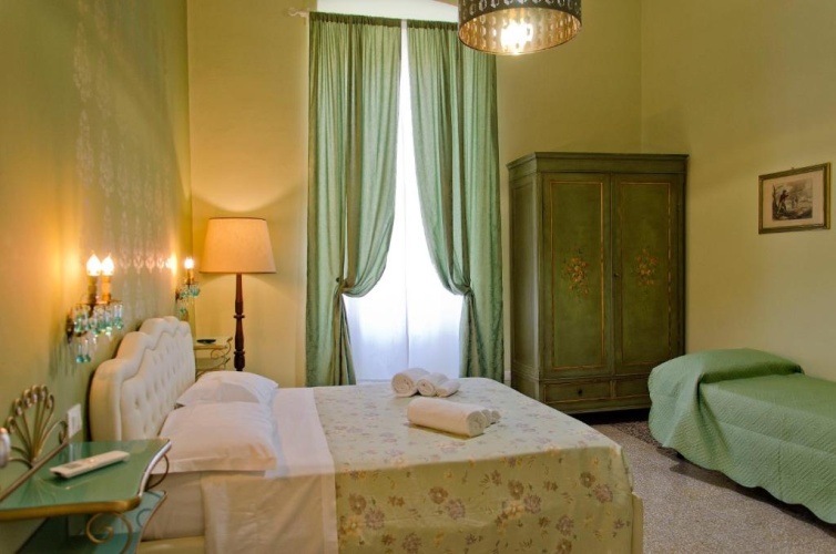 Deluxe Triple room