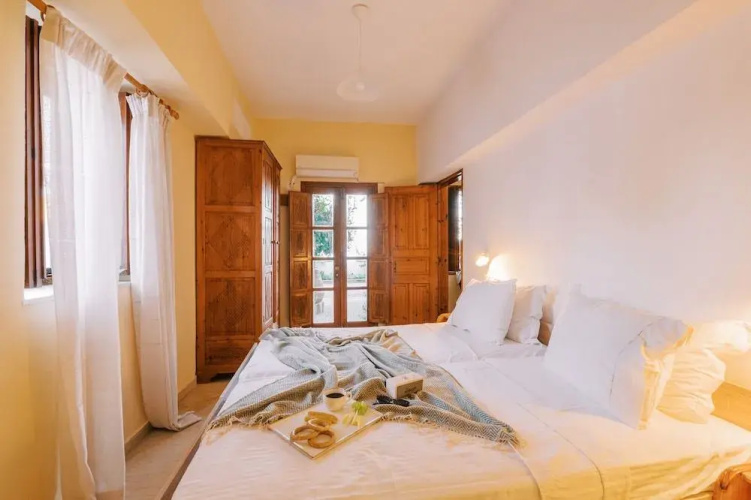 Arte Lindos Villa